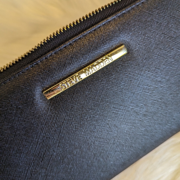 Steve Madden wallet wristlet - Picture 4 of 4